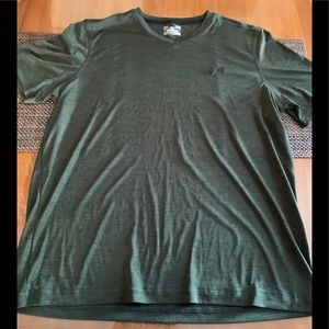 UnderArmour V-neck Heatgear Athletic Shirt